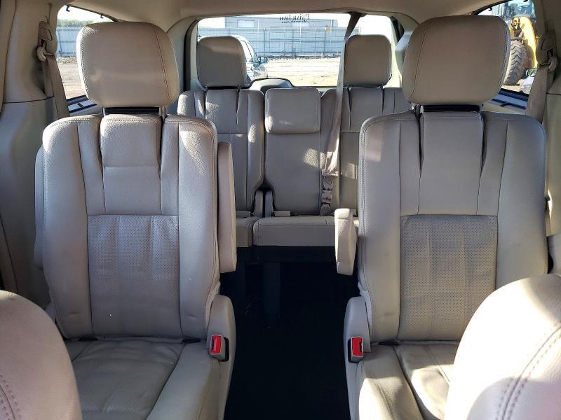 2014 Chrysler Town & Country Touring l