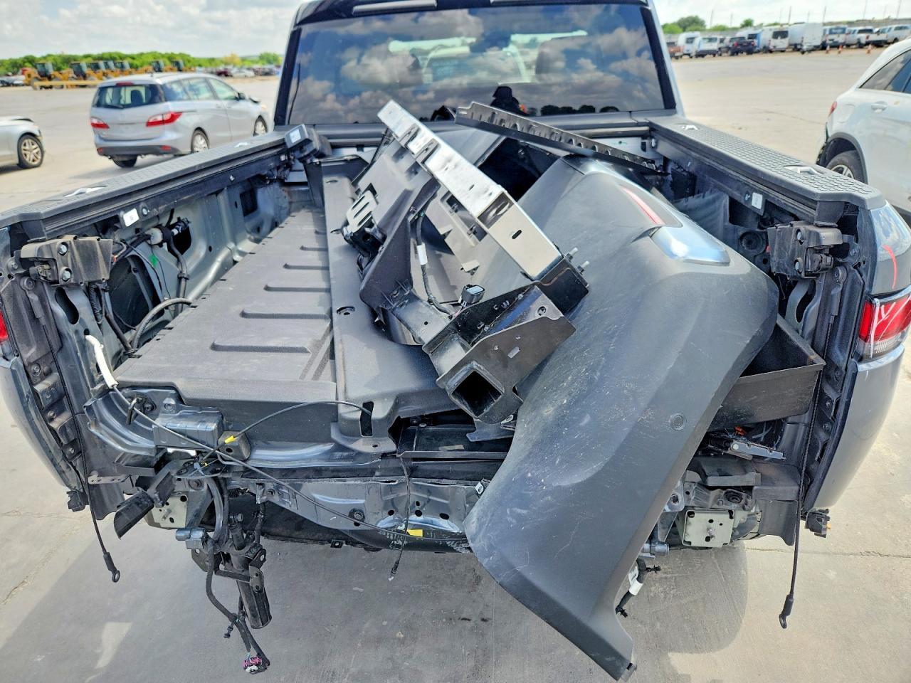 2022 Rivian R1T Adventure