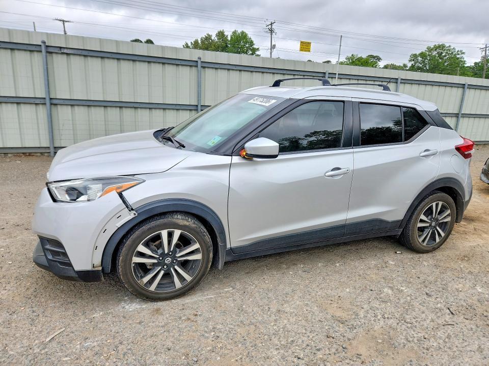 2018 Nissan Kicks sv