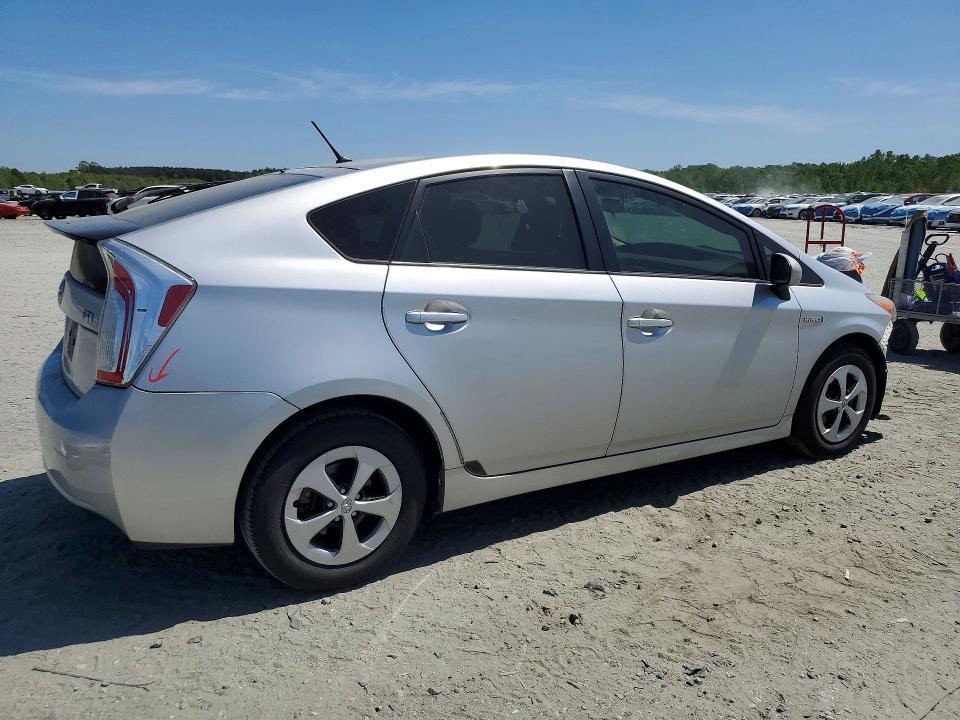 2015 Toyota Prius two