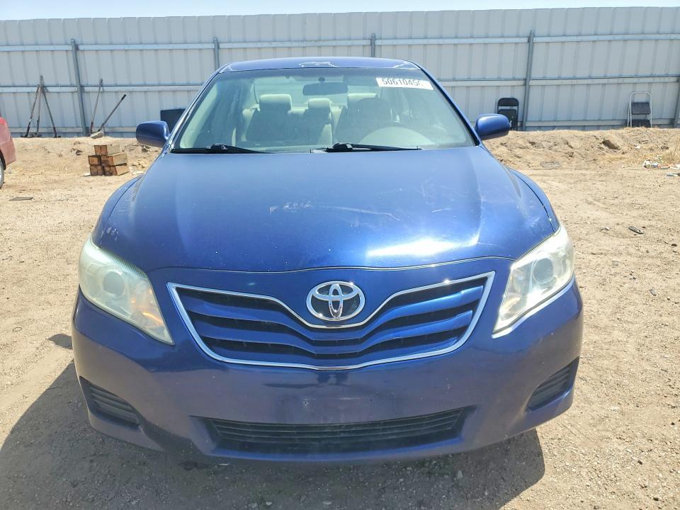 2010 Toyota Camry le