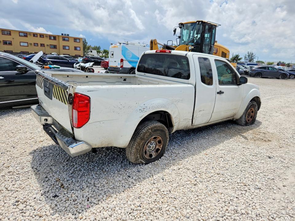 2016 Nissan Frontier s