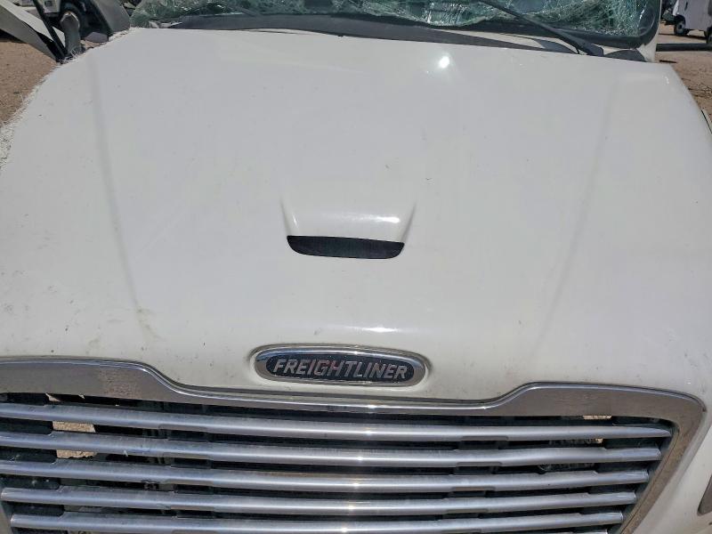2015 Freightliner Business Class M2 BOX Truck