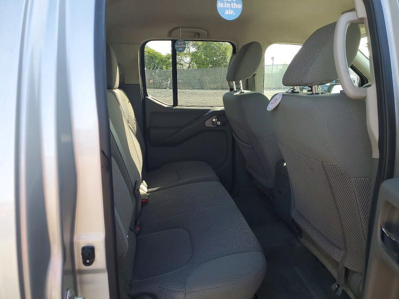 2017 Nissan Frontier SV
