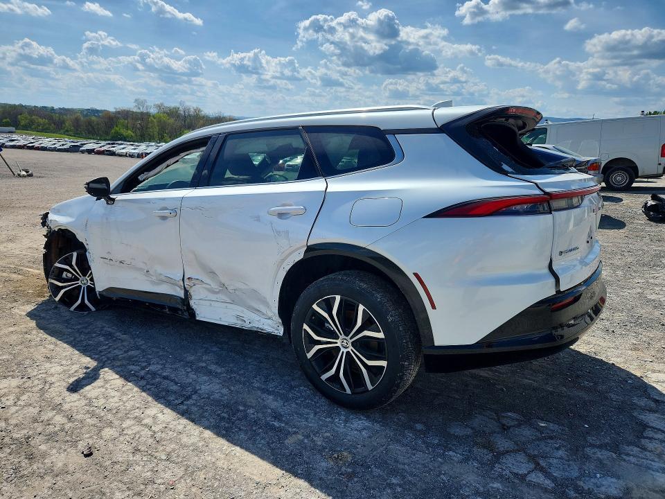 2025 Toyota Crown Signia xle