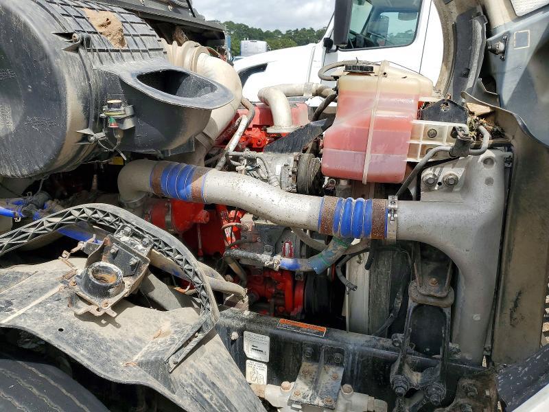 2015 Volv O VNL Truck Cab AND Chassis