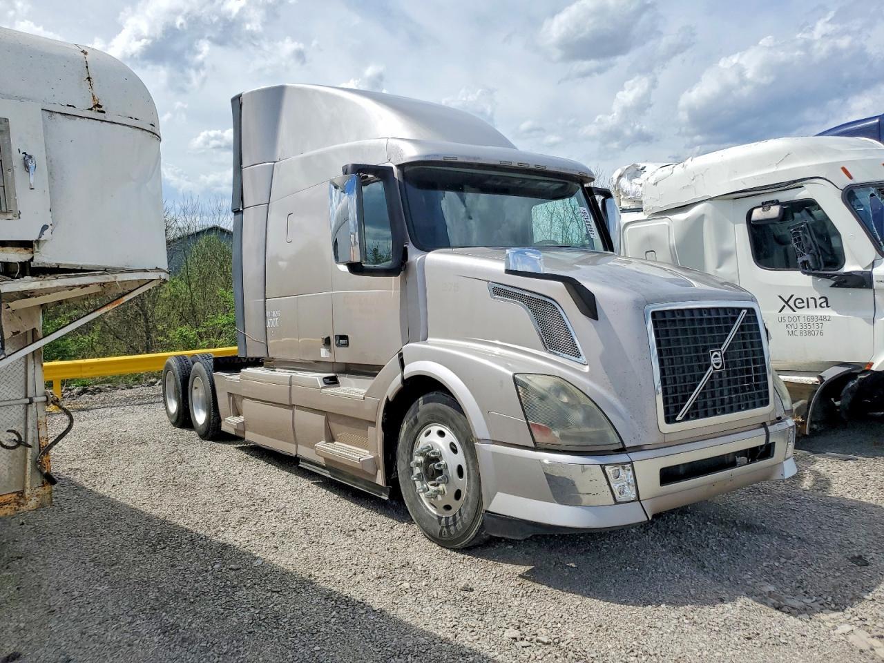 2015 Volvo VN VNL