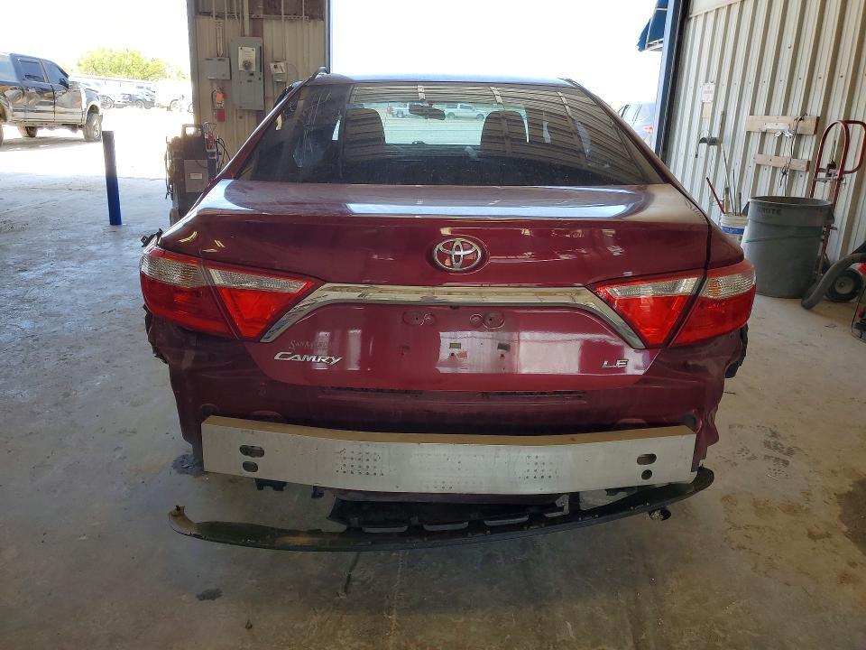 2016 Toyota Camry le