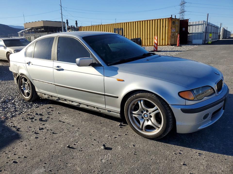 2004 BMW 330 i