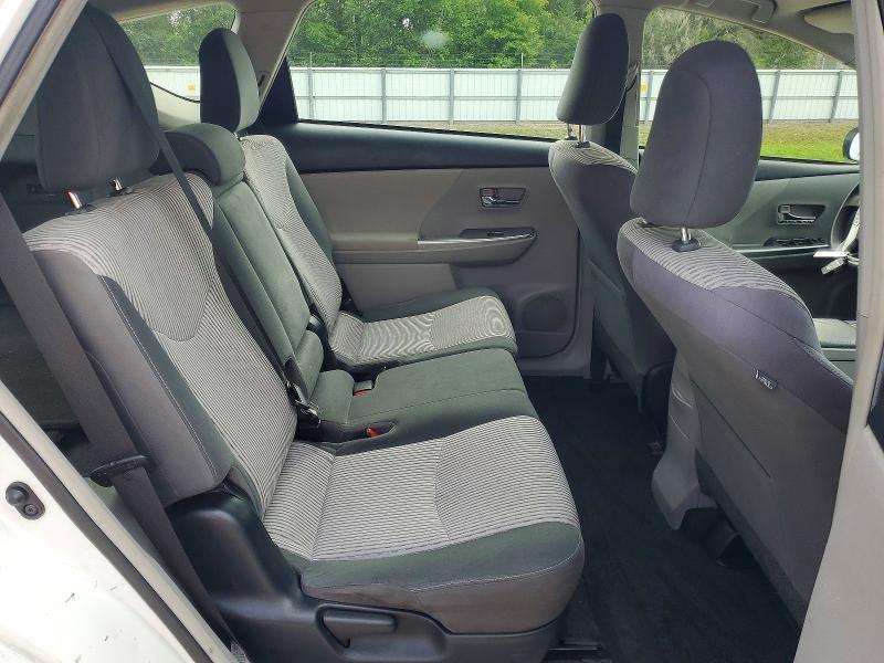 2016 Toyota Prius v Three