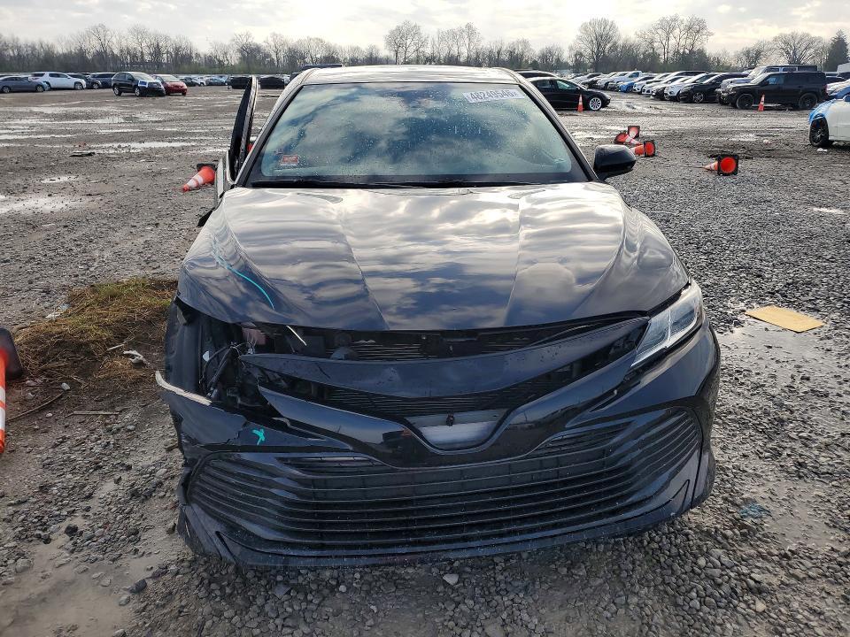 2019 Toyota Camry le