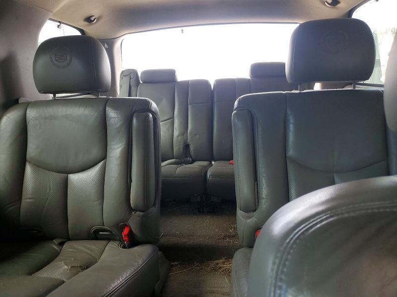 2004 Cadillac Escalade Luxury