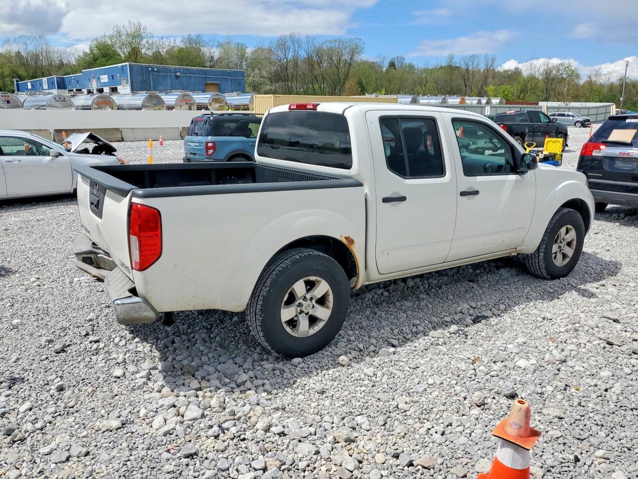 2013 Nissan Frontier S
