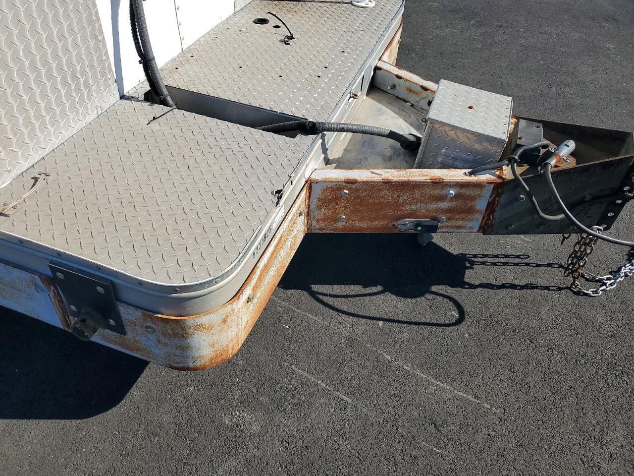 2000 Pelsue Fiber Optic Splicing Trailer