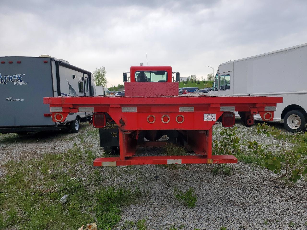 2003 Peterbilt 330 Flatbed Truck