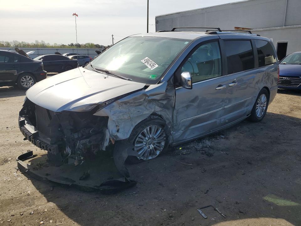 2013 Chrysler Town & Country Limited