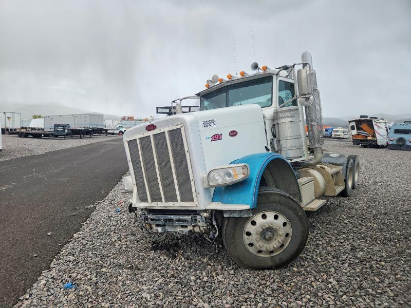 2019 Peterbilt 389 Semi Truck