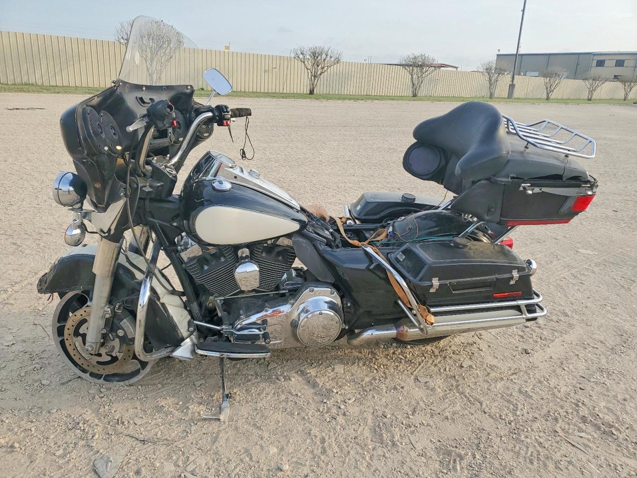 2013 Harley-Davidson Flhp Police Road King