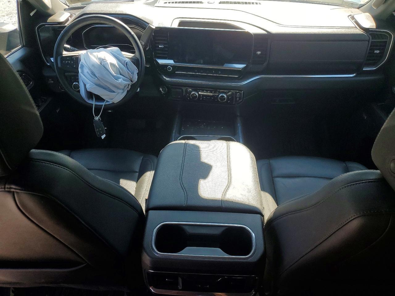 2024 GMC Sierra K2500 SLT