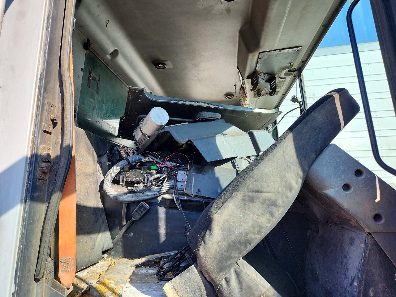 2014 Mack MRU600 Refuse Truck