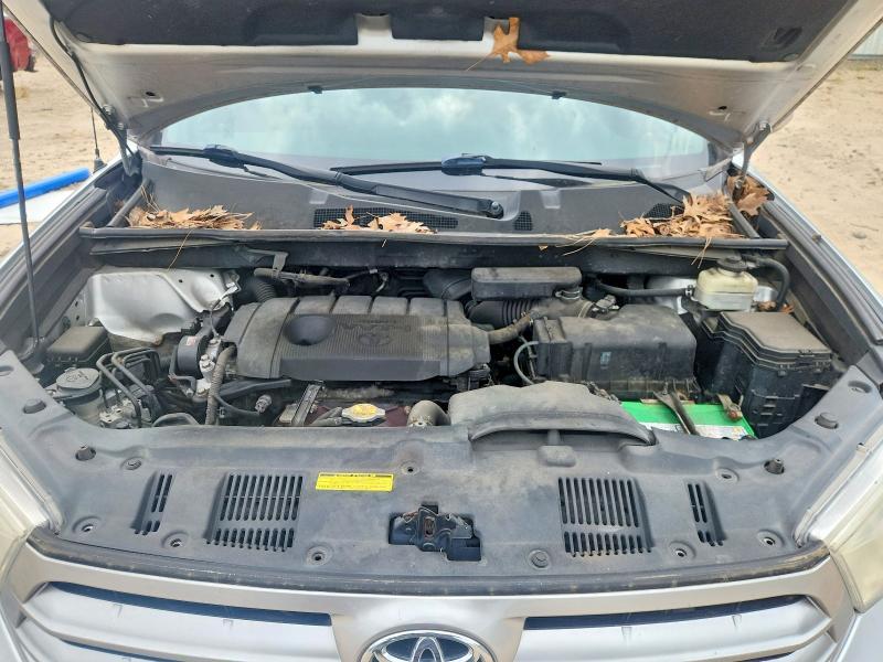 2011 Toyota Highlander Base