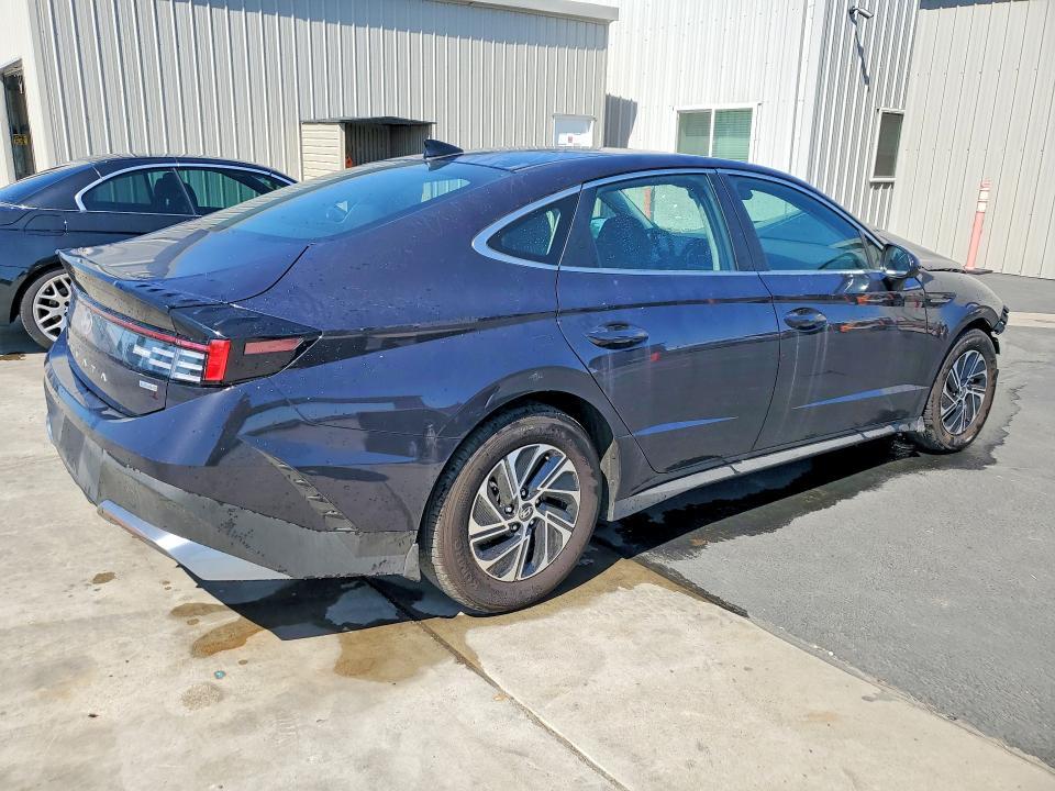 2026 Hyundai Sonata Hybrid Blue