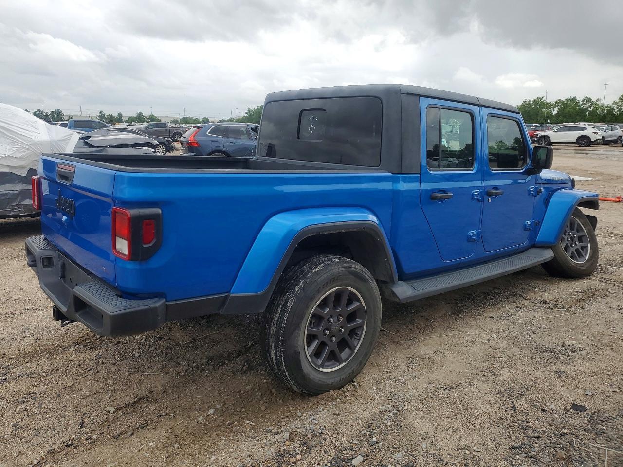 2022 Jeep Gladiator Sport