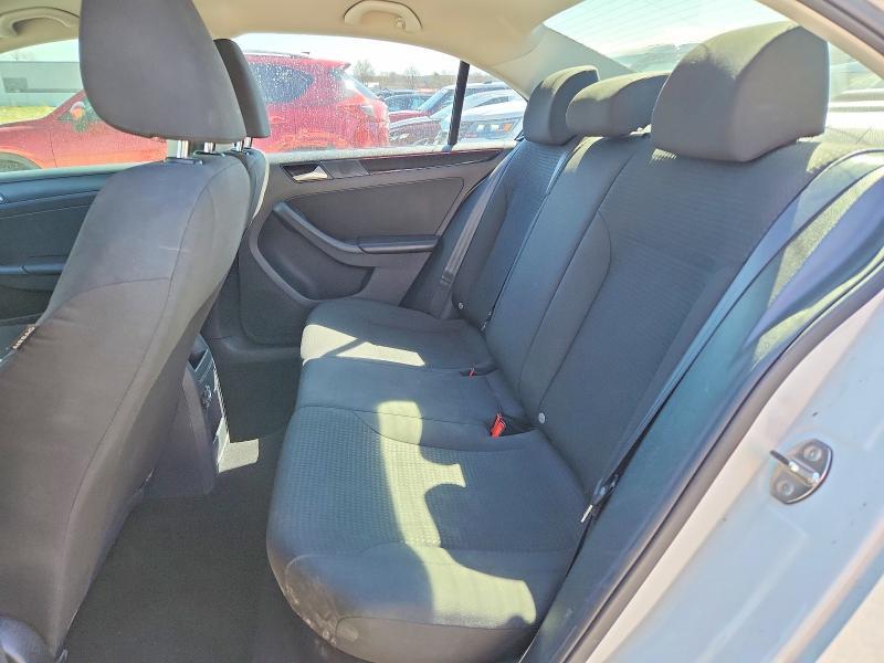 2015 Volkswagen Jetta Base