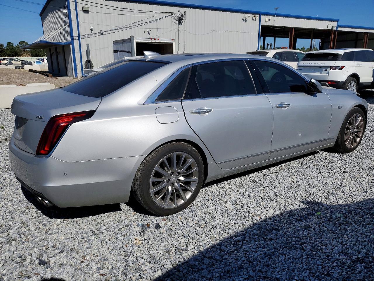 2018 Cadillac CT6 Luxury