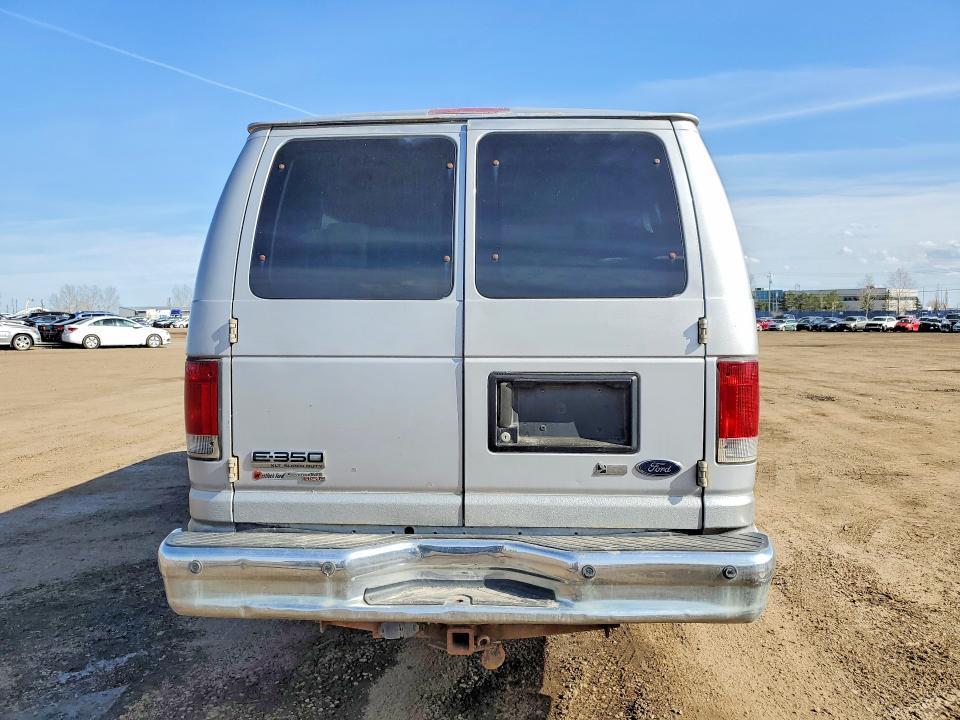 2014 Ford Econoline E350 Super Duty Wagon