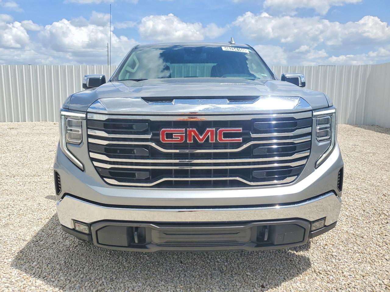 2026 GMC Sierra K1500 SLT