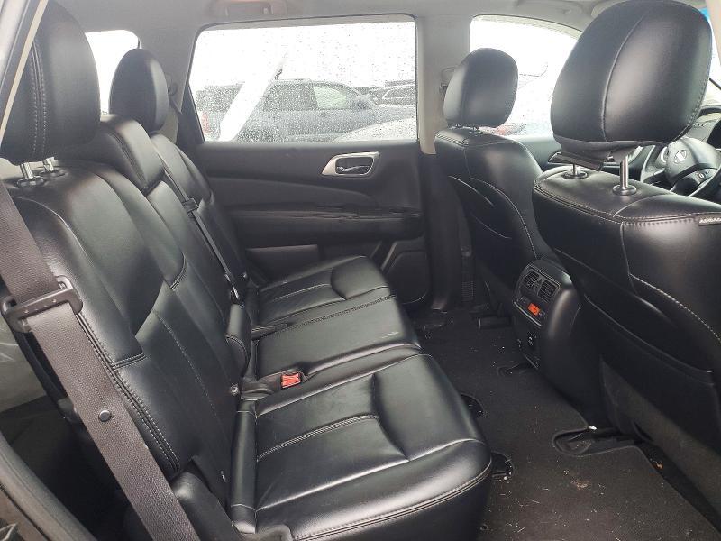 2015 Nissan Pathfinder sl