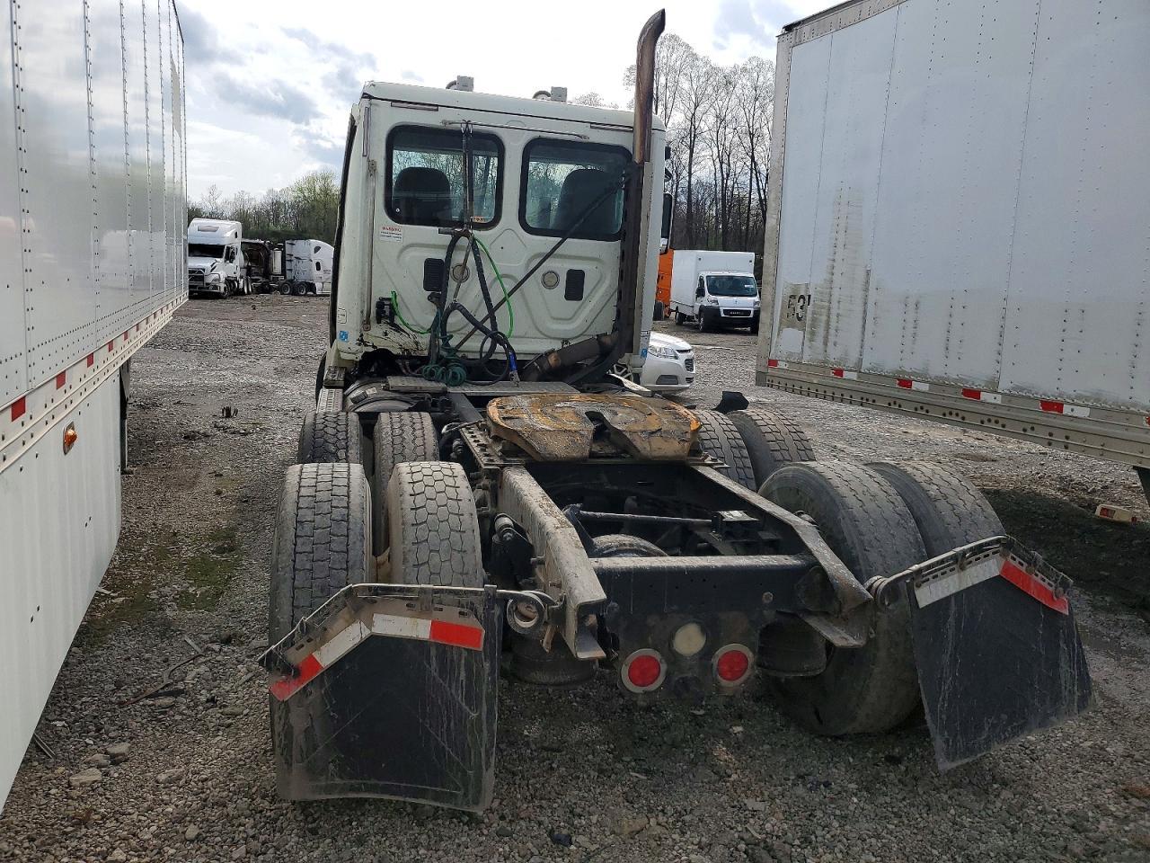 2013 Freigliner Cascadia 125