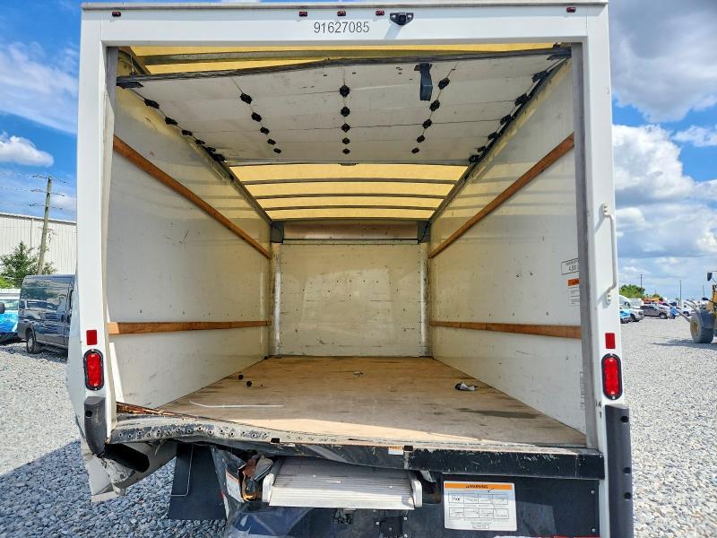 2022 GMC Savana BOX Truck