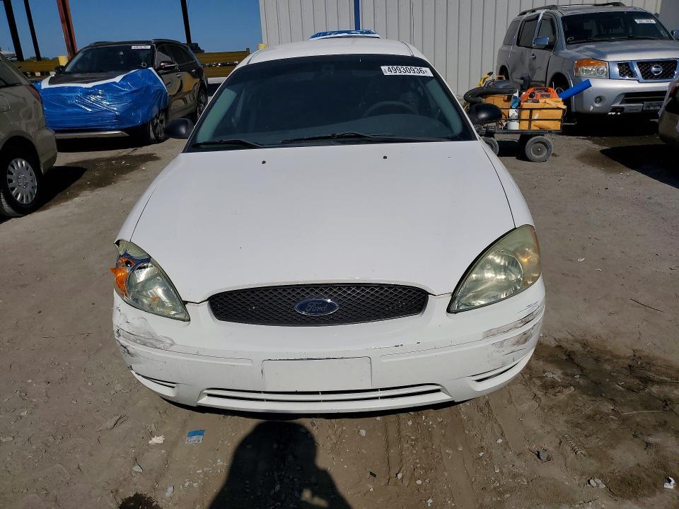 2005 Ford Taurus se