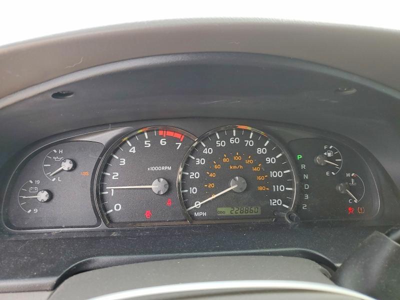 2005 Toyota Sequoia SR5