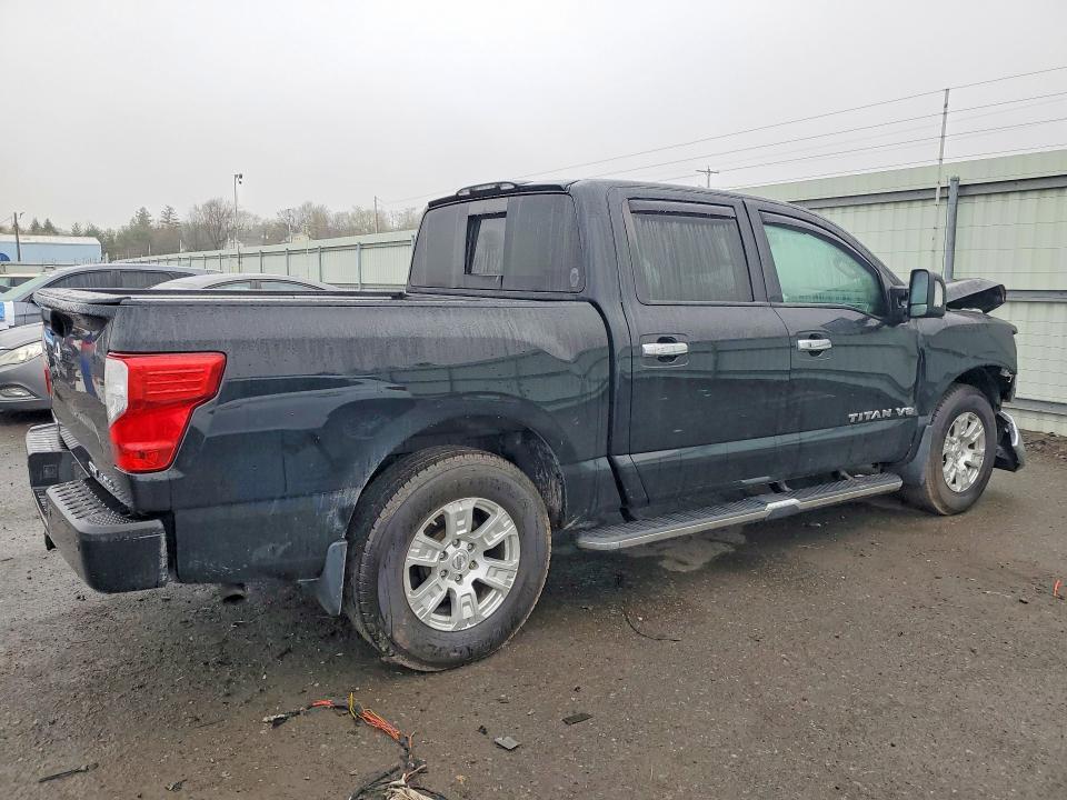 2018 Nissan Titan SV