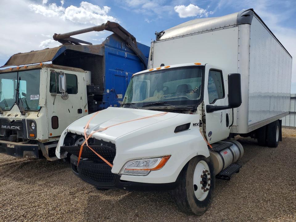 2023 International MV607 BOX Truck