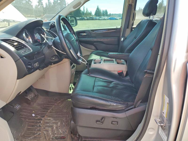 2012 Chrysler Town & Country Touring l