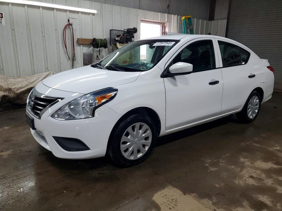 2018 Nissan Versa s Plus