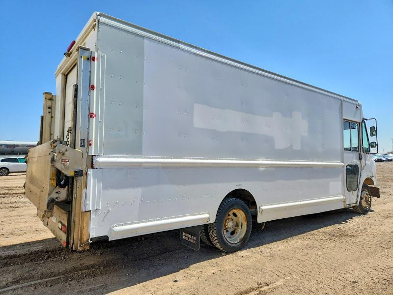 2010 Freightliner MT45G Chassis Delivery Truck