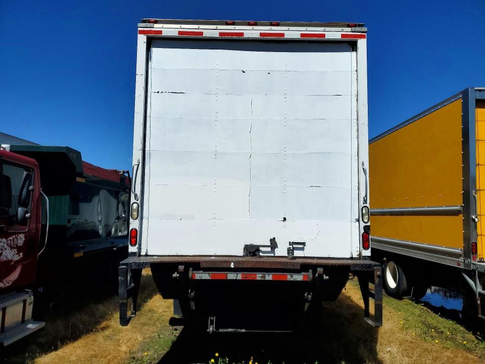 2014 Freightliner Business Class M2 BOX Truck