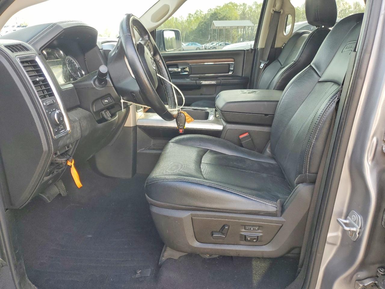 2019 Dodge 1500 Classic Laramie