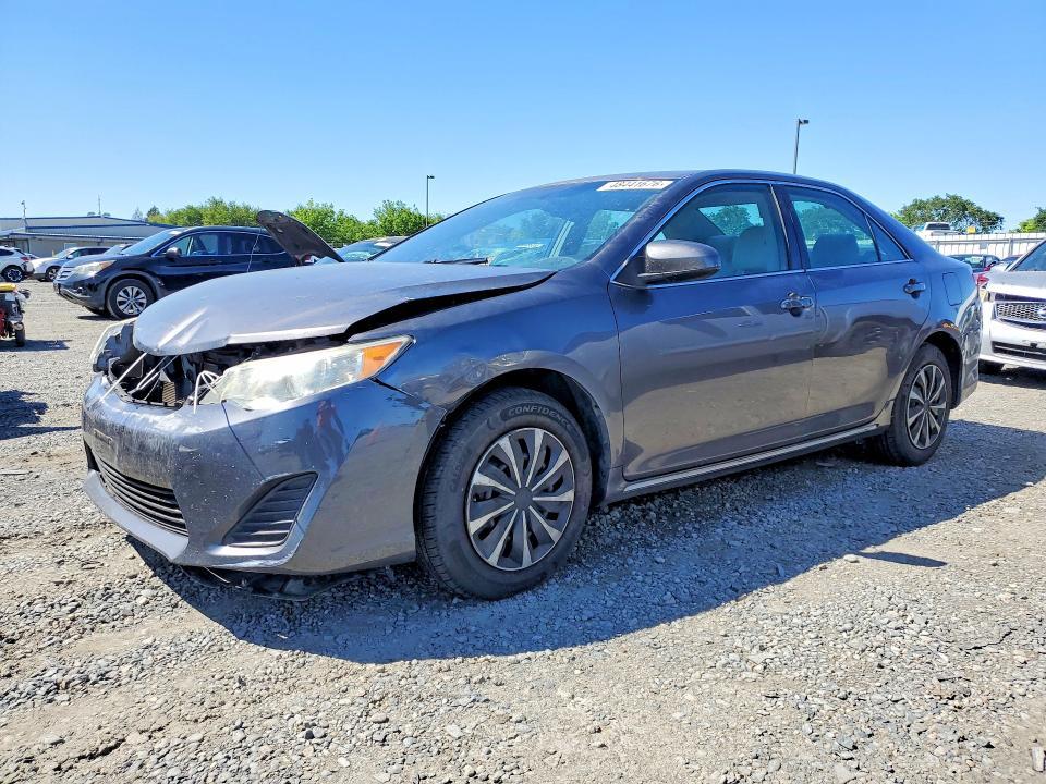 2013 Toyota Camry le