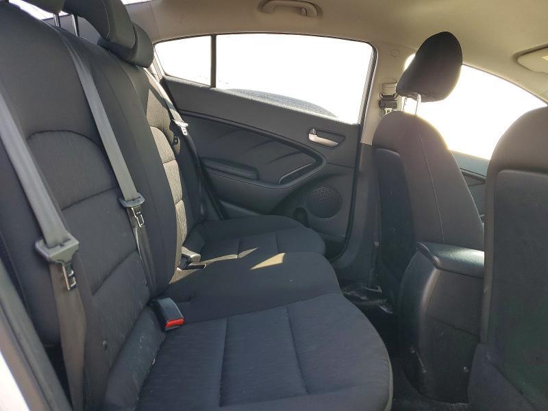 2014 KIA Forte lx 4DR