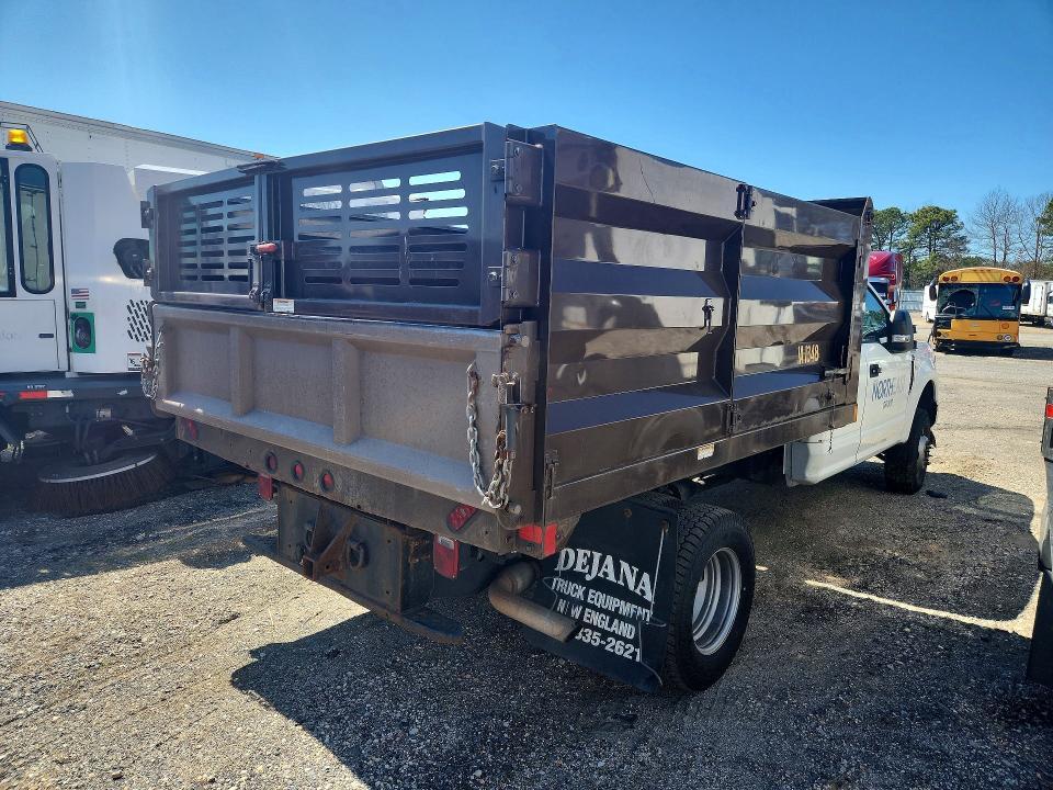 2022 Ford F350 Super Duty Dump Truck