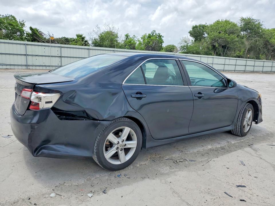 2014 Toyota Camry se