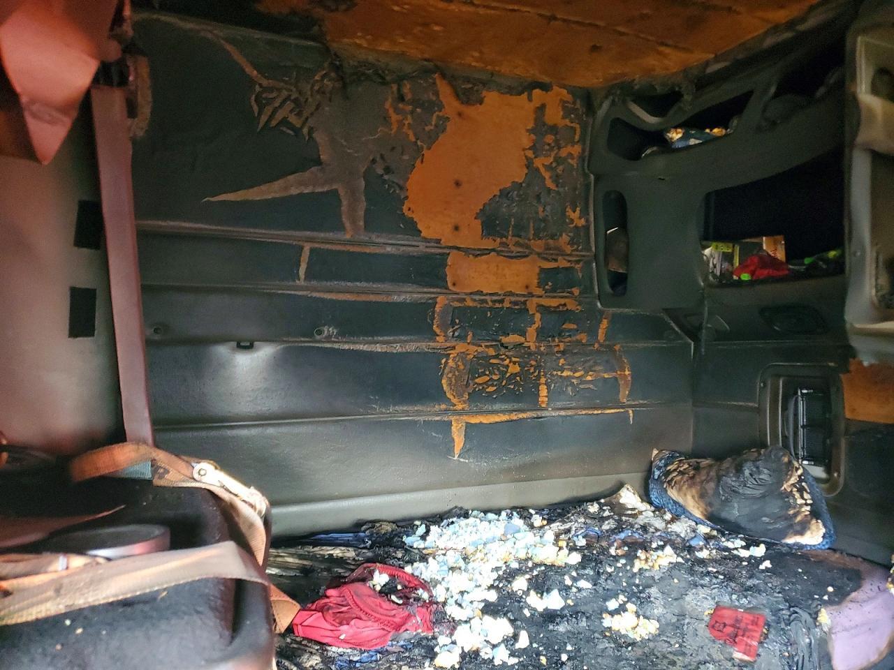 2008 Peterbilt 386 Semi Truck