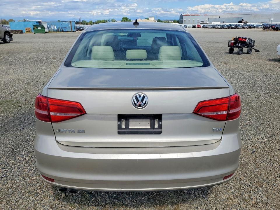 2015 Volkswagen Jetta tdi