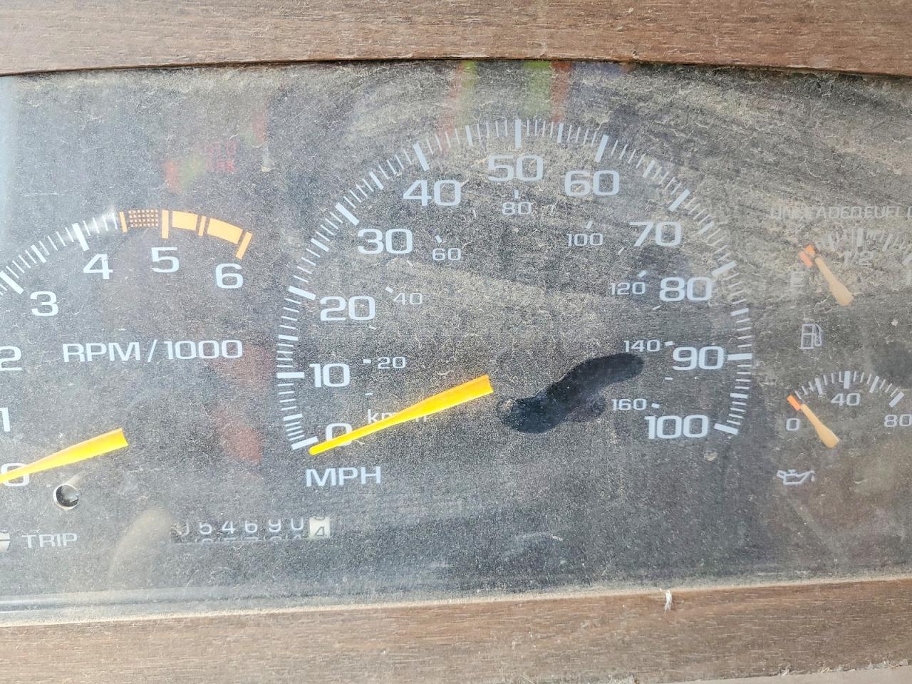 2000 Workhorse Custom Chassis 1 TON Nominal Recreational Vehicle